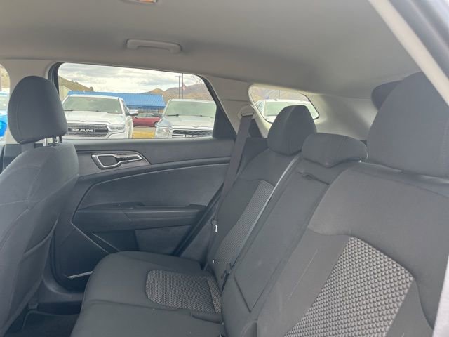 Used 2023 Kia Sportage LX image 15