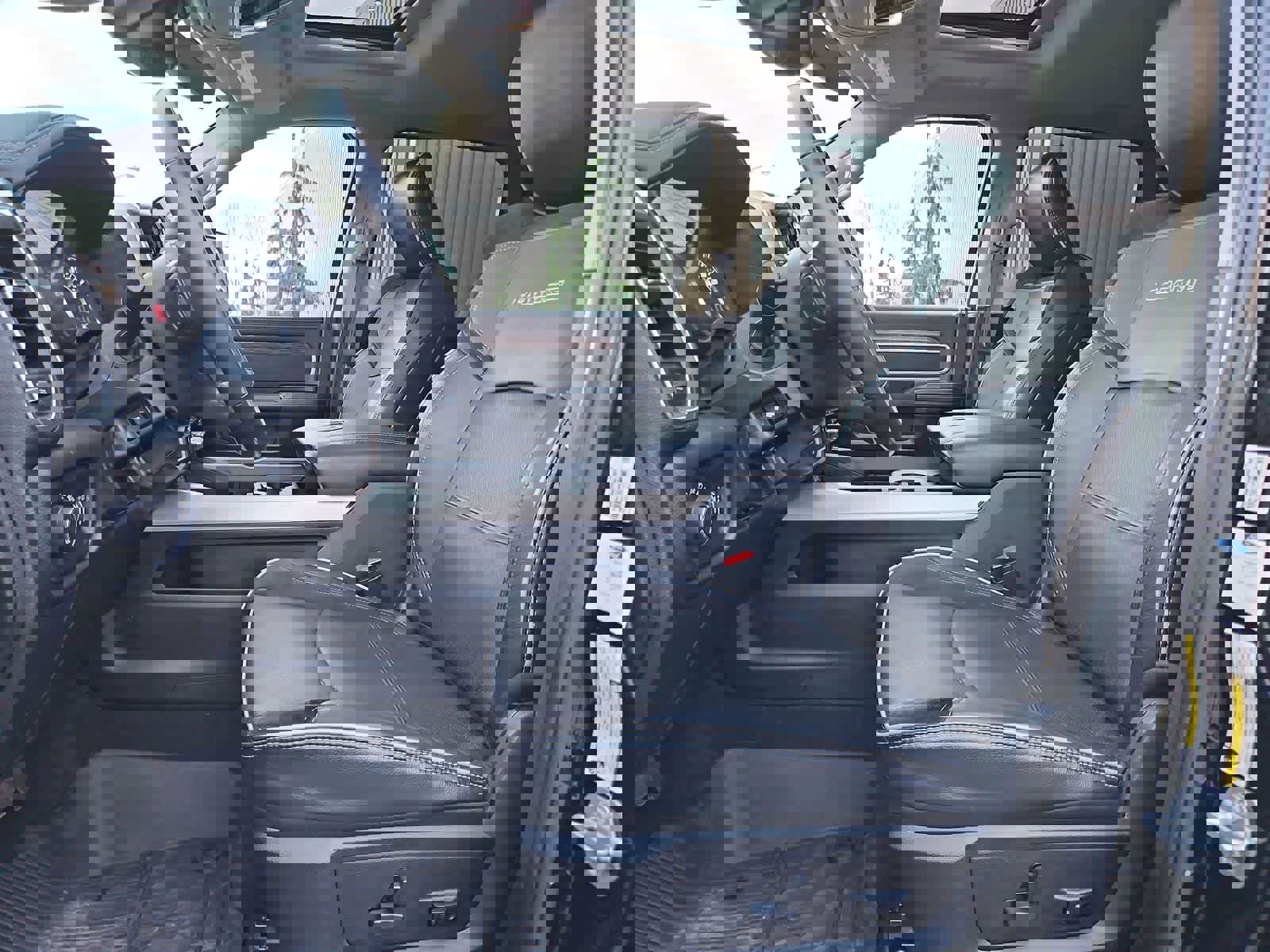 Used 2020 RAM 3500 Laramie image 16