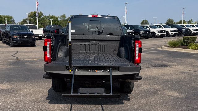 New 2026 Ford F350 Lariat w/ Black Appearance Package AWD/4WD image 12