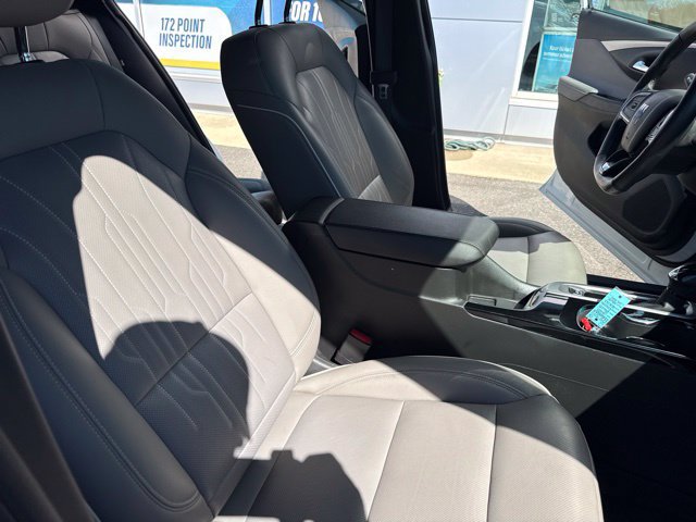 Used 2025 Buick Envista Avenir FWD image 28