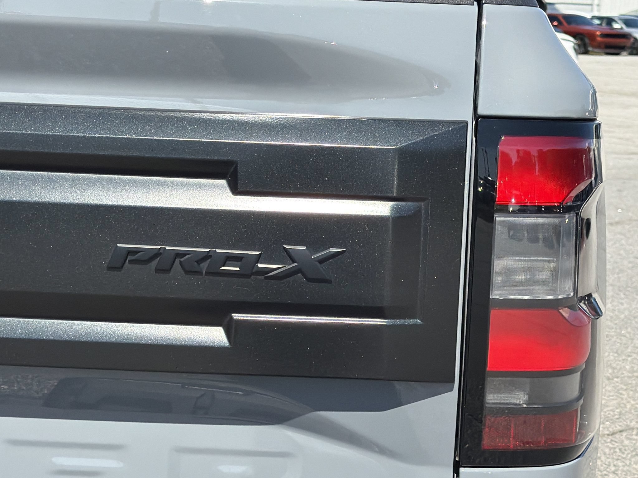 Used 2025 Nissan Frontier Pro-X RWD image 22