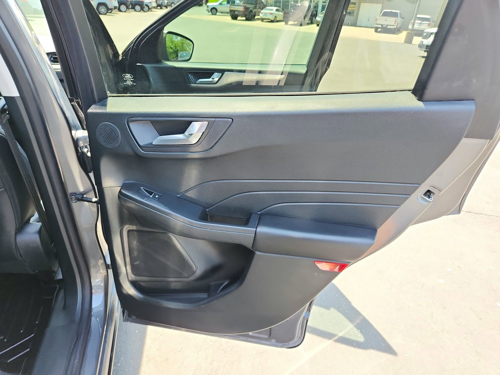 Used 2021 Ford Escape SEL w/ Technology Package AWD/4WD image 29