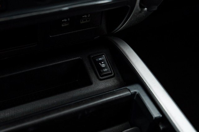 Used 2021 Nissan Titan SV w/ SV Convenience Package AWD/4WD image 21