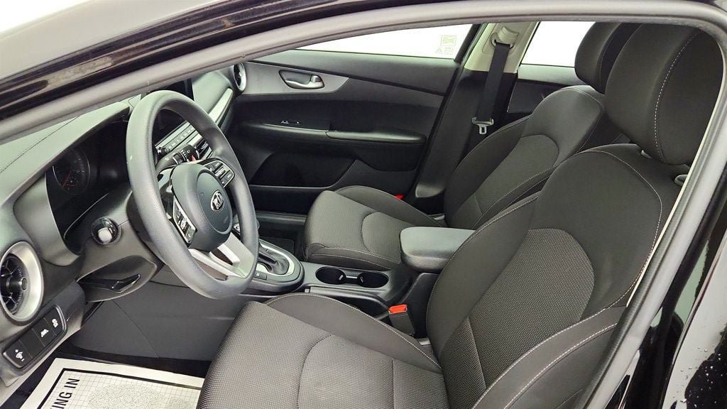Used 2019 Kia Forte LXS FWD image 37