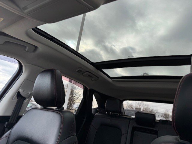 Used 2022 Ford Escape SEL w/ SEL Stealth AWD Package image 23