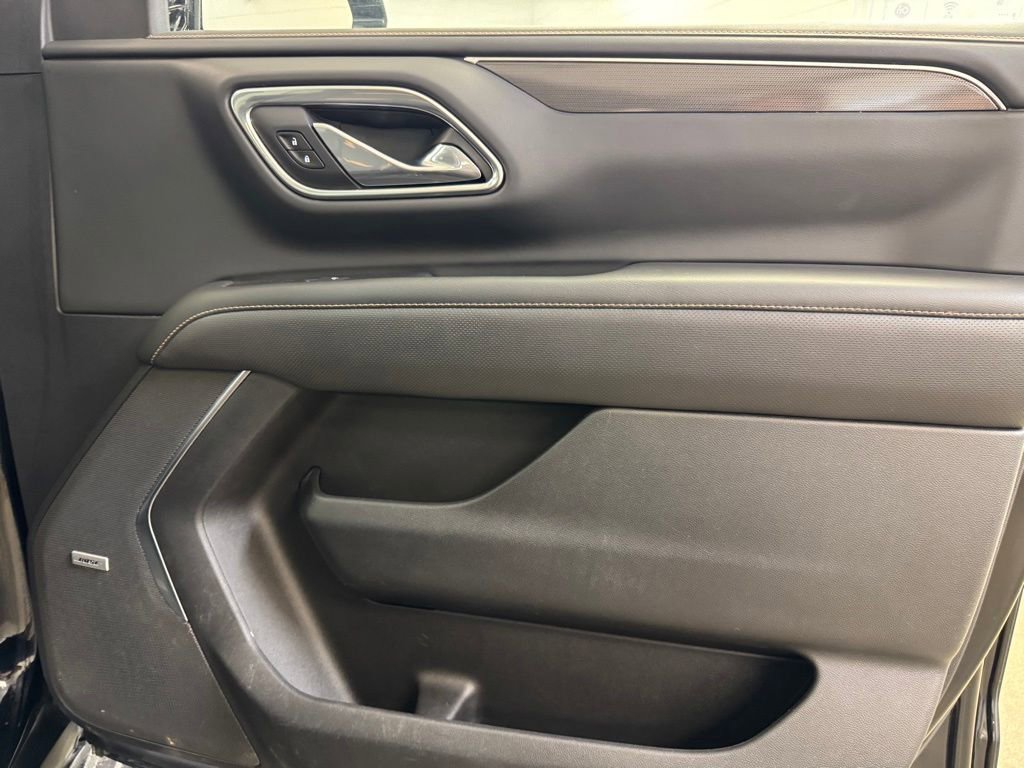 Used 2021 GMC Yukon AT4 w/ AT4 Premium Plus Package AWD/4WD image 39