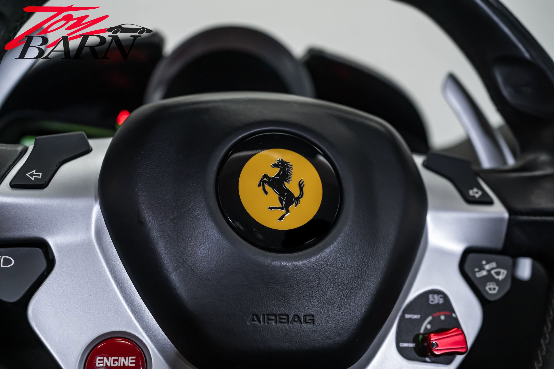 Used 2016 Ferrari California T RWD image 39