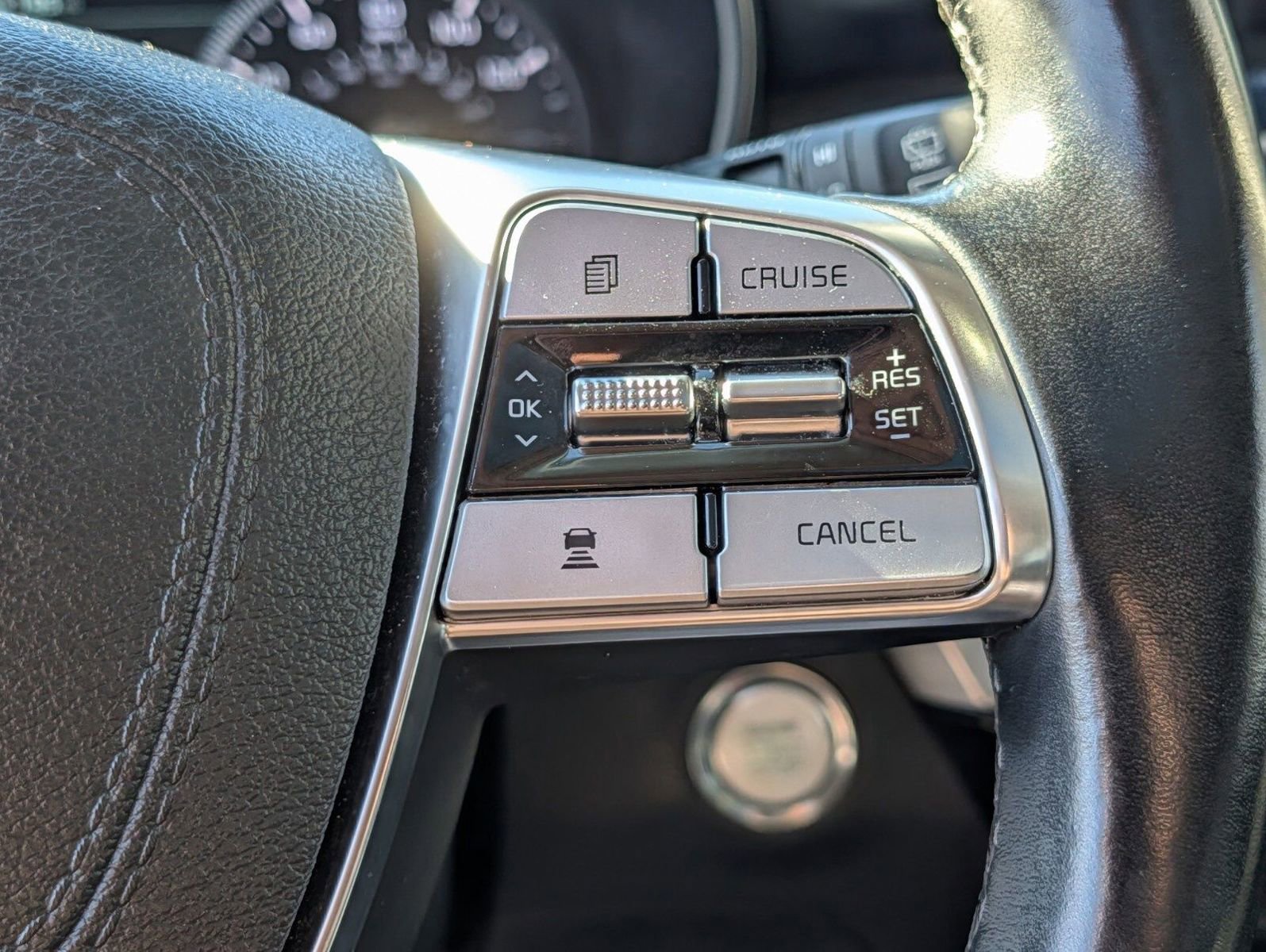 Used 2022 Kia Telluride SX w/ SX Prestige Package image 36