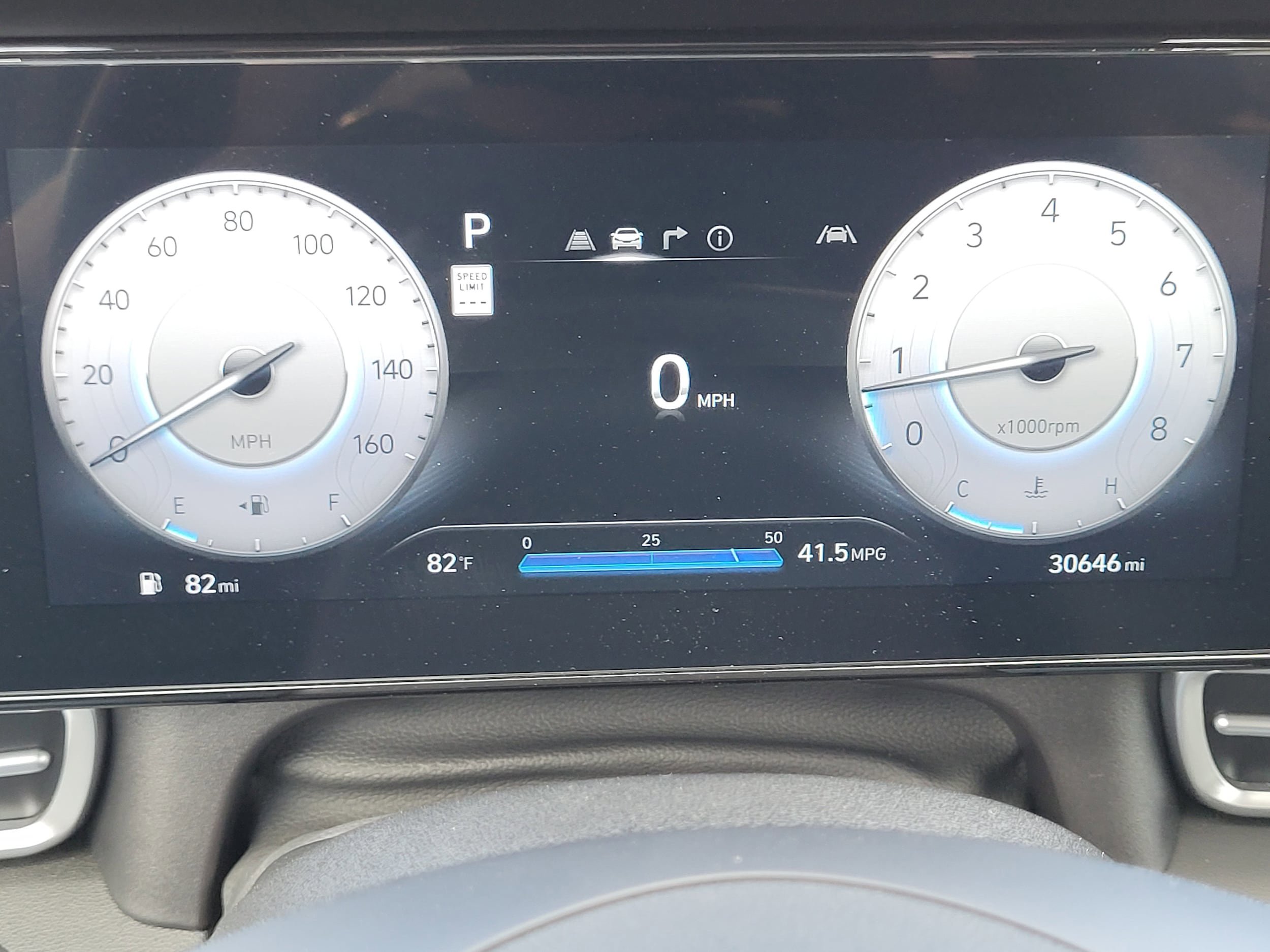 Certified 2024 Hyundai Elantra SEL w/ Convenience Package FWD image 17