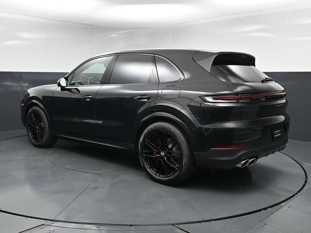 New 2026 Porsche Cayenne S AWD/4WD image 3