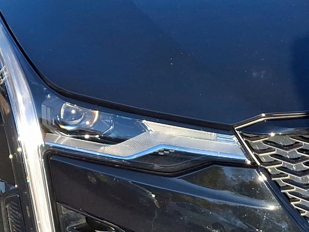 Used 2025 Cadillac CT4 V Blackwing w/ Technology Package image 9