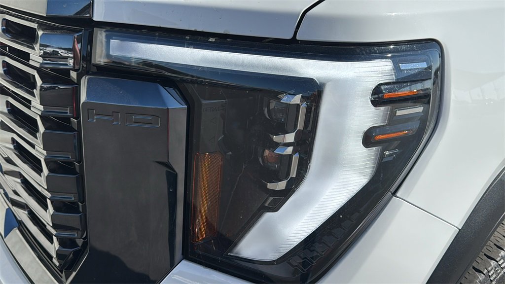 Used 2024 GMC Sierra 2500 Denali Ultimate image 6