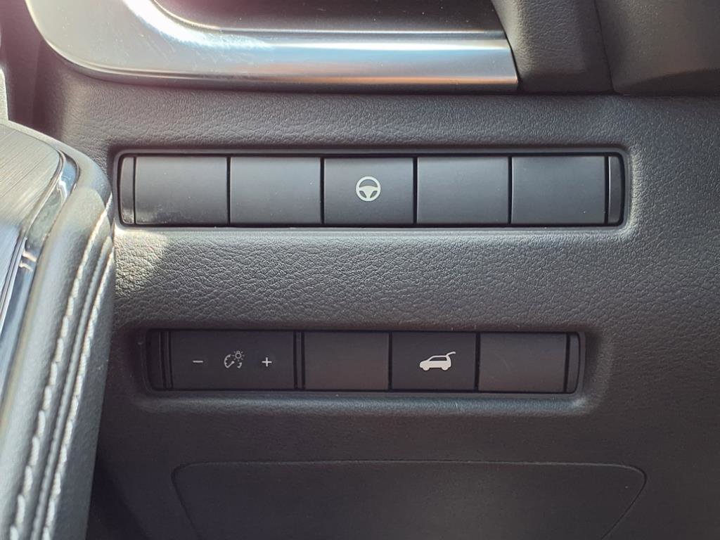 Certified 2022 Nissan Rogue SV w/ SV Premium Package image 22