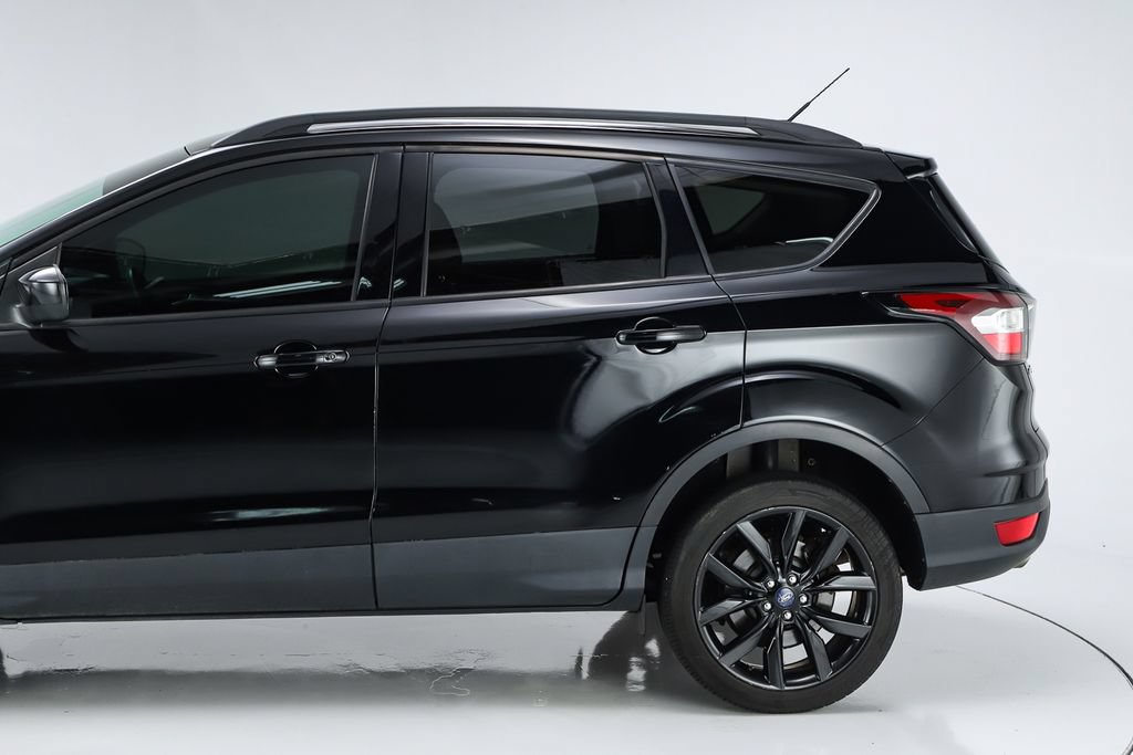 Used 2017 Ford Escape SE w/ Equipment Group 201A AWD/4WD image 5