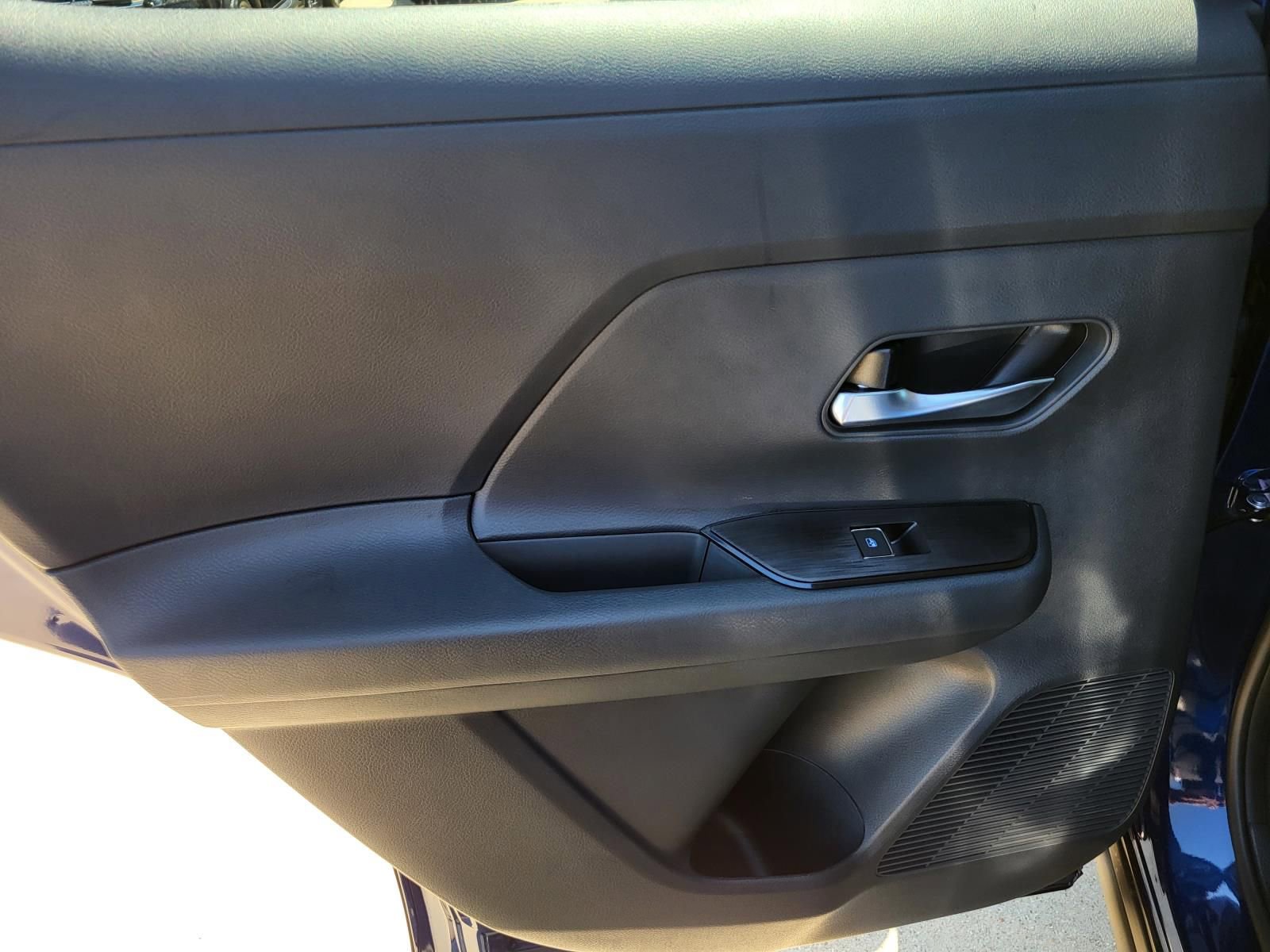 New 2026 Nissan Kicks SR image 14