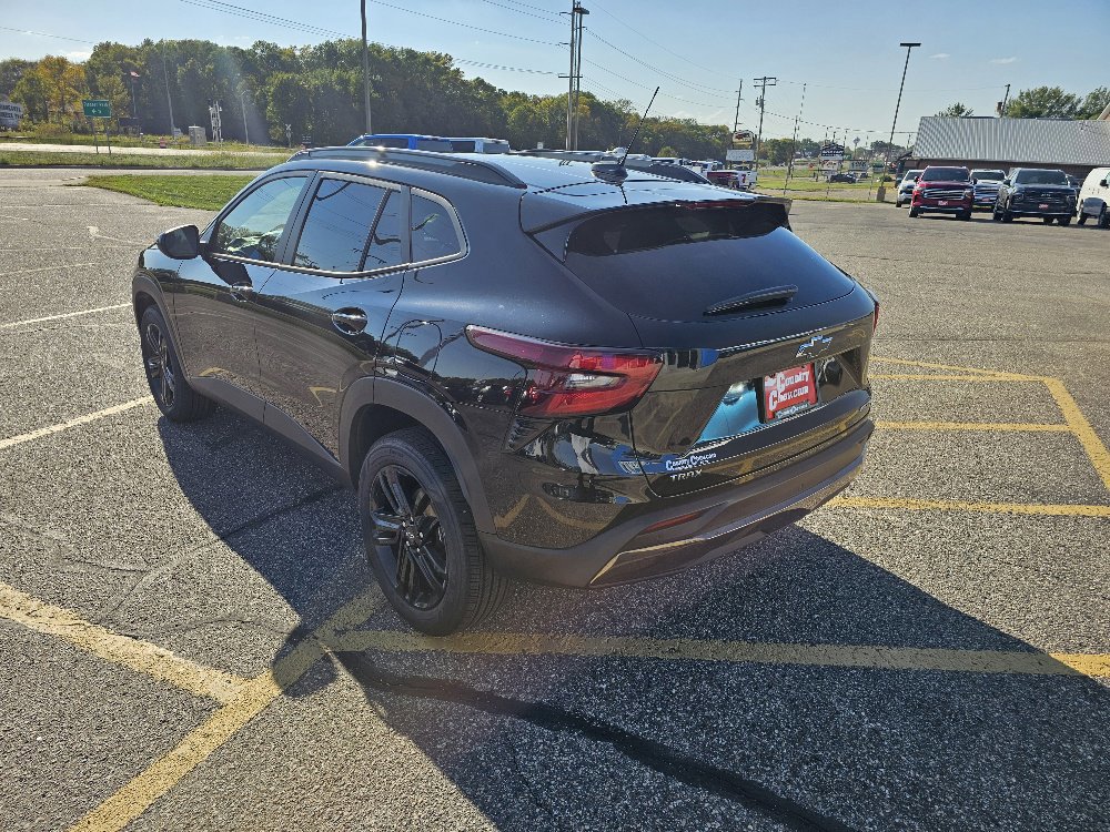 New 2026 Chevrolet Trax ACTIV image 3