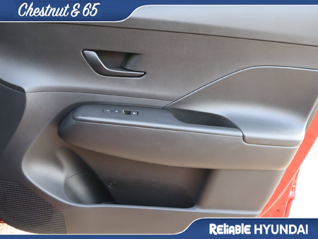Used 2024 Hyundai Kona SEL w/ Convenience Package FWD image 8