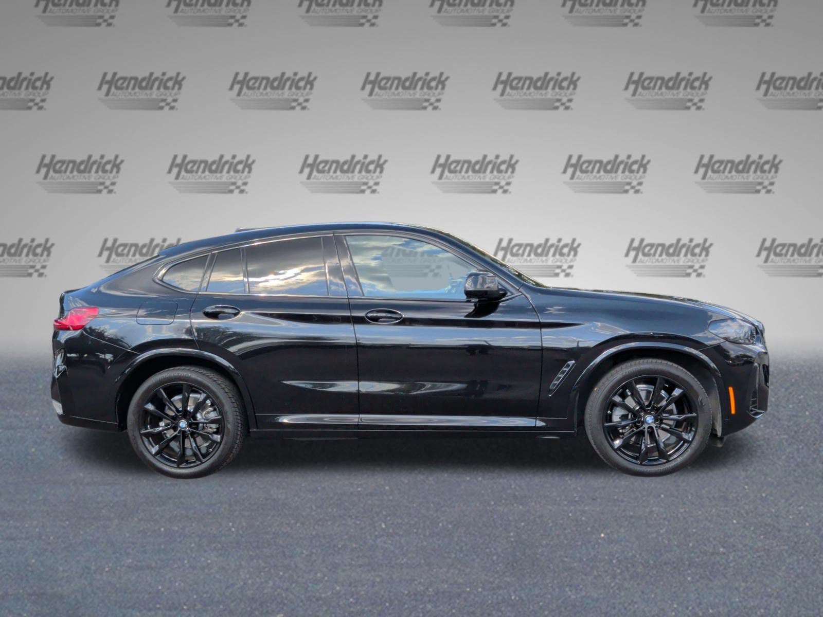 Certified 2025 BMW X4 xDrive30i w/ M Sport Package AWD/4WD image 6