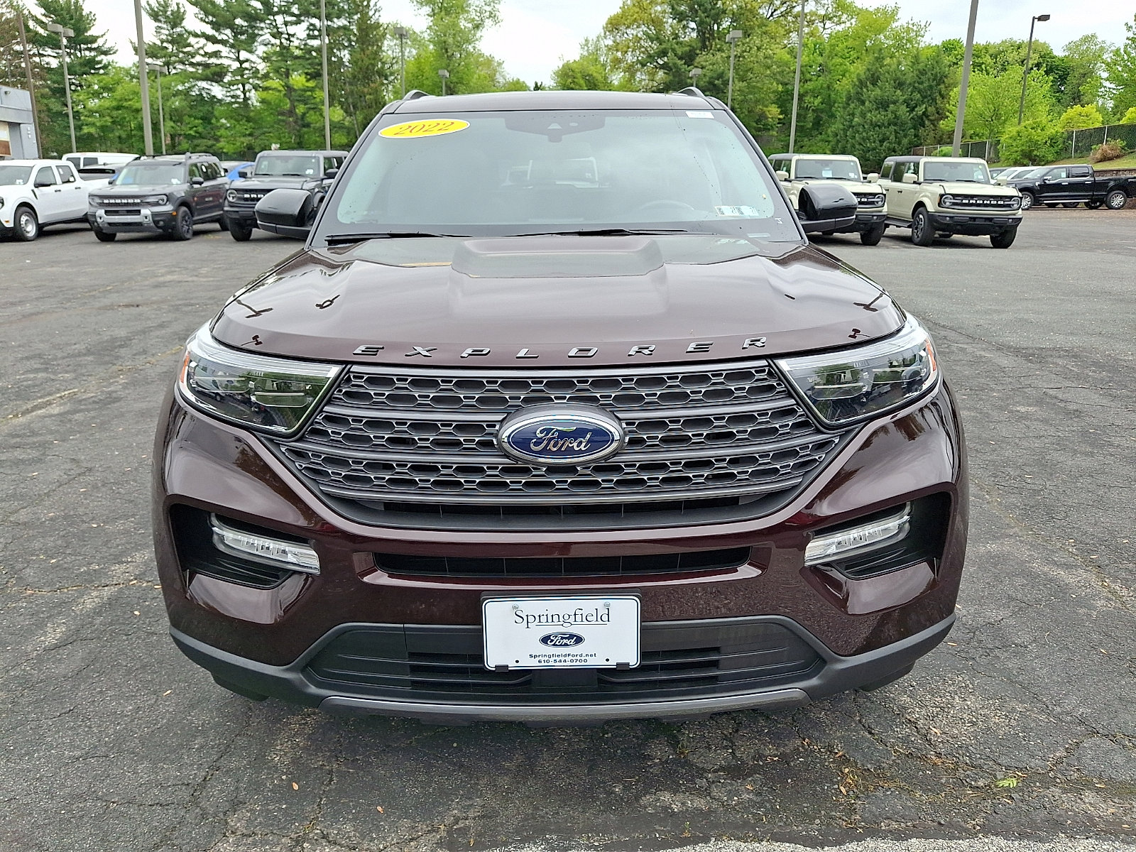 Certified 2022 Ford Explorer XLT w/ Equipment Group 202A AWD/4WD image 2