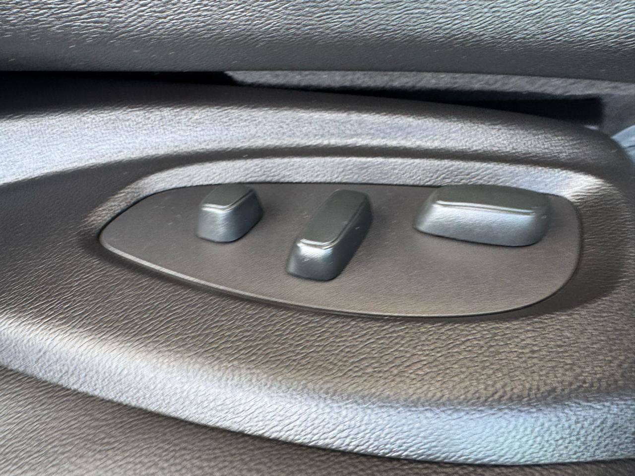 Used 2018 Chevrolet Impala Premier w/ Premier Confidence Package FWD image 32