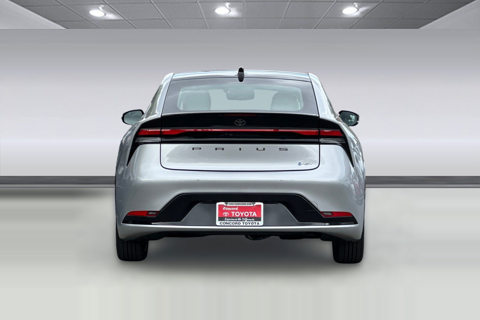 New 2027 Toyota Prius Limited AWD/4WD image 10