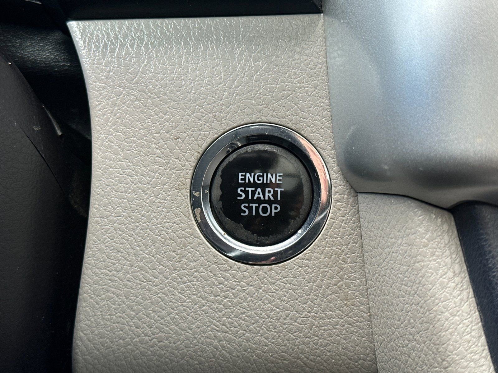 Used 2015 Toyota Highlander Limited Platinum AWD/4WD image 28