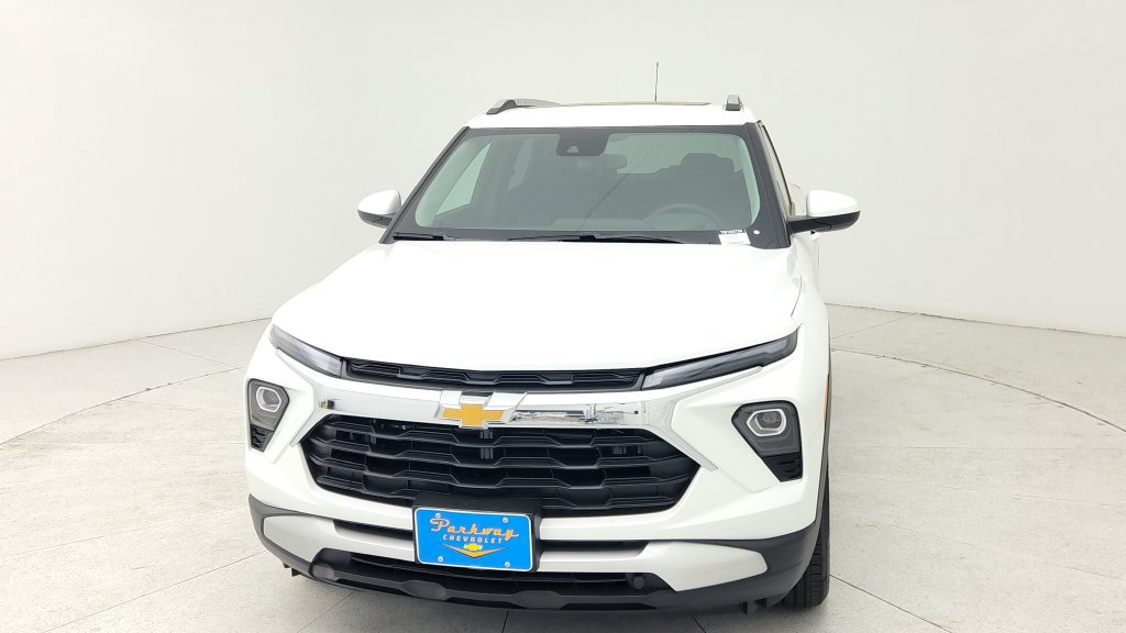 New 2026 Chevrolet TrailBlazer LT w/ LT Cold Weather Package FWD image 2