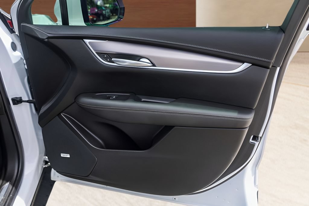Certified 2024 Cadillac XT5 Luxury FWD image 29