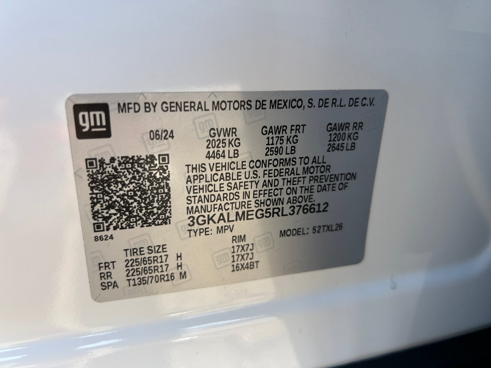 Used 2024 GMC Terrain SLE FWD image 35