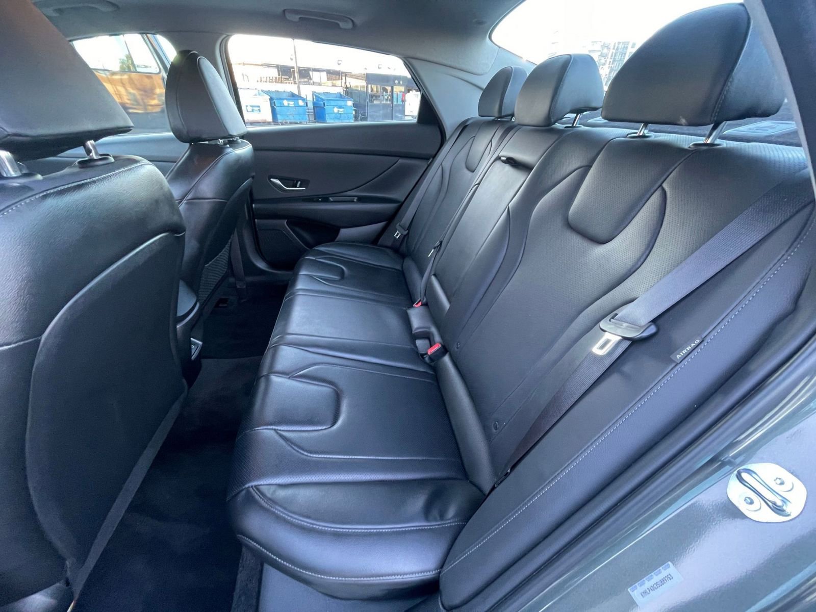 Used 2025 Hyundai Elantra Limited image 27