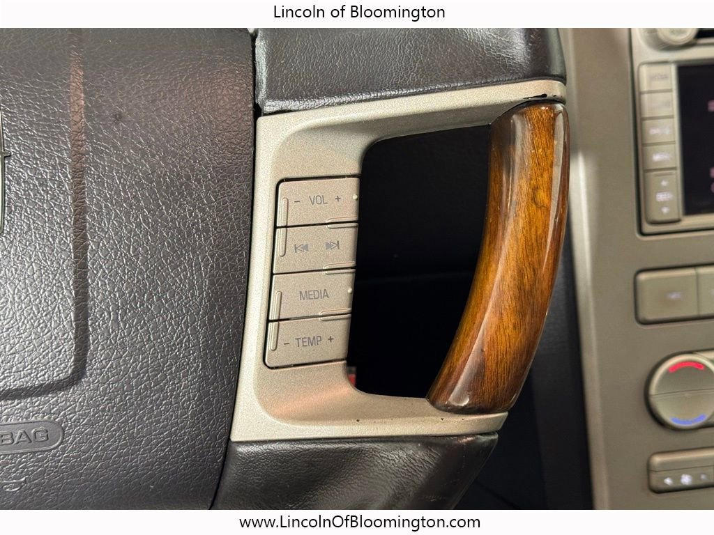 Used 2007 Lincoln MKX AWD image 23