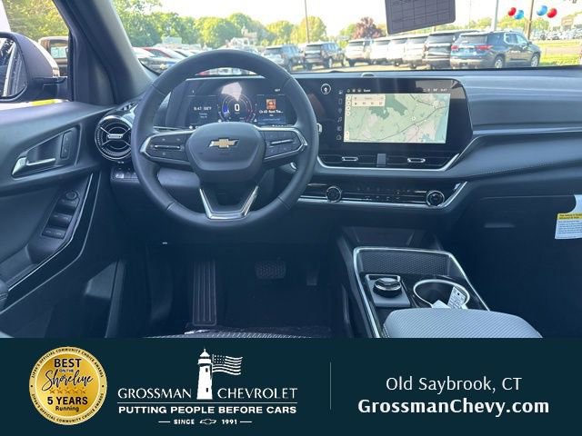 New 2026 Chevrolet Equinox LT w/ LPO, Floor Liner Package FWD image 18