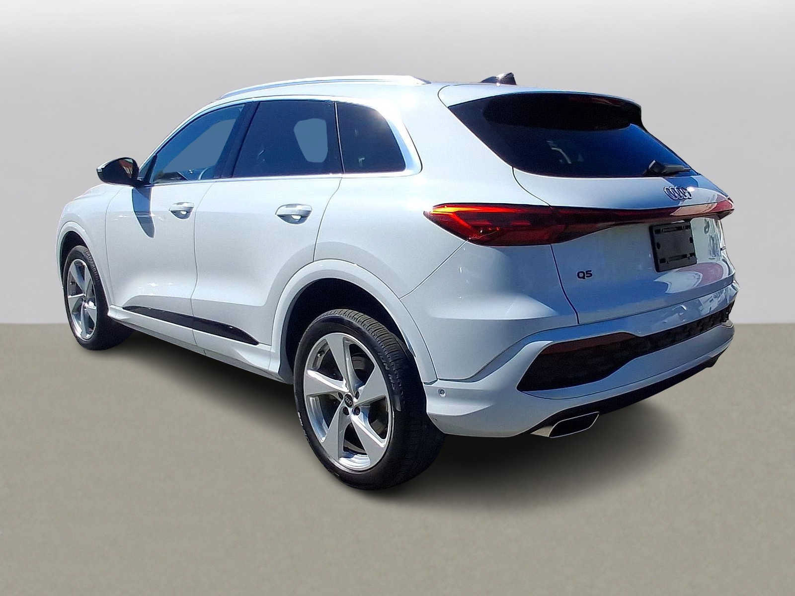 Certified 2025 Audi Q5 Premium w/ Premium Plus AWD/4WD image 28