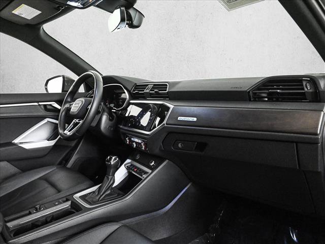 Used 2022 Audi Q3 2.0T Premium Plus image 23