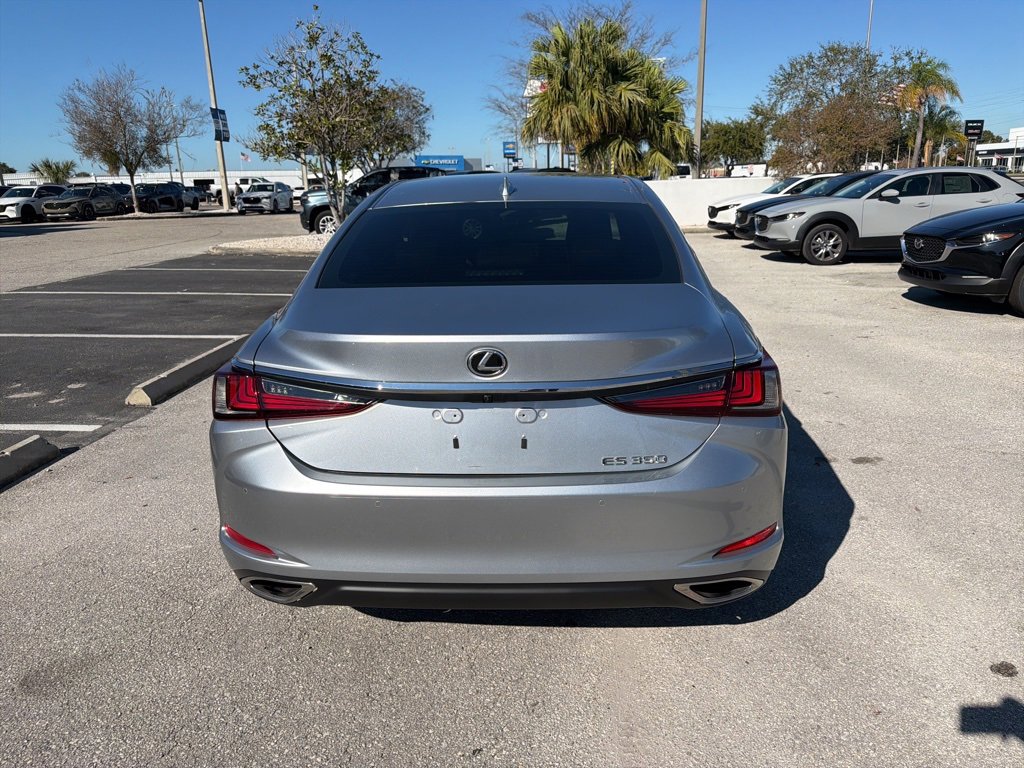 Used 2024 Lexus ES 350 w/ Premium Package image 11