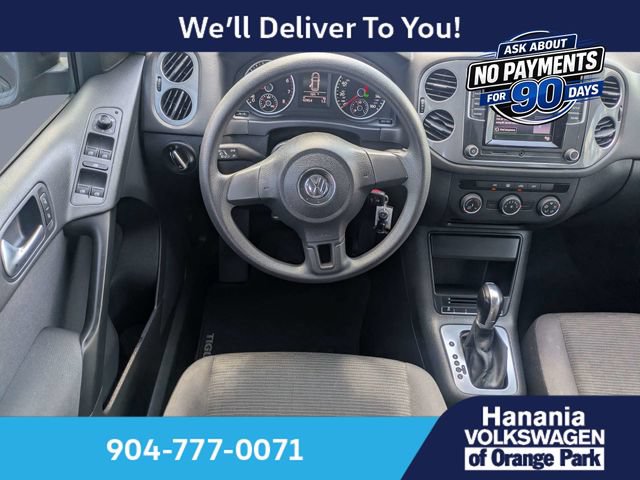 Used 2017 Volkswagen Tiguan Limited w/ Alloy Wheels Package FWD image 17