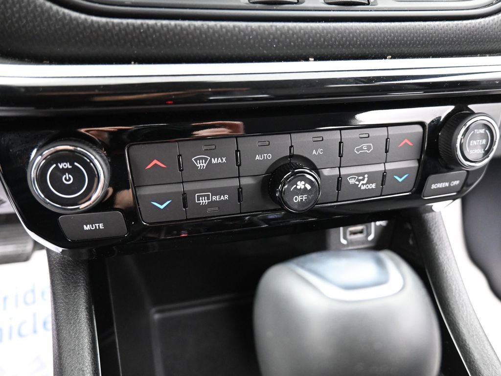 Used 2022 Jeep Compass Trailhawk w/ Trailhawk Elite Group image 41