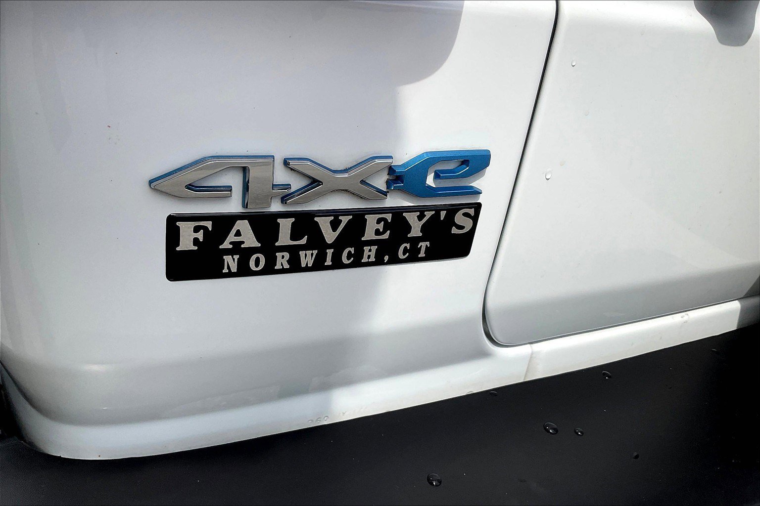 Used 2024 Jeep Wrangler Sahara image 27