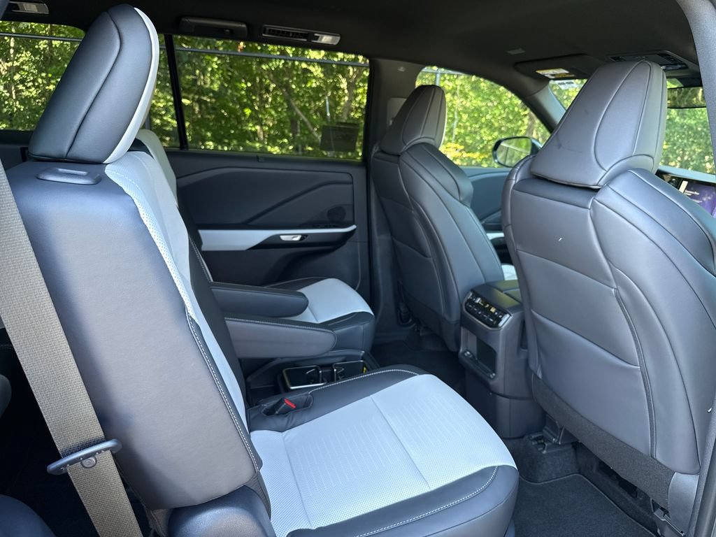 New 2026 Lexus TX 500h AWD w/ Technology Package image 15