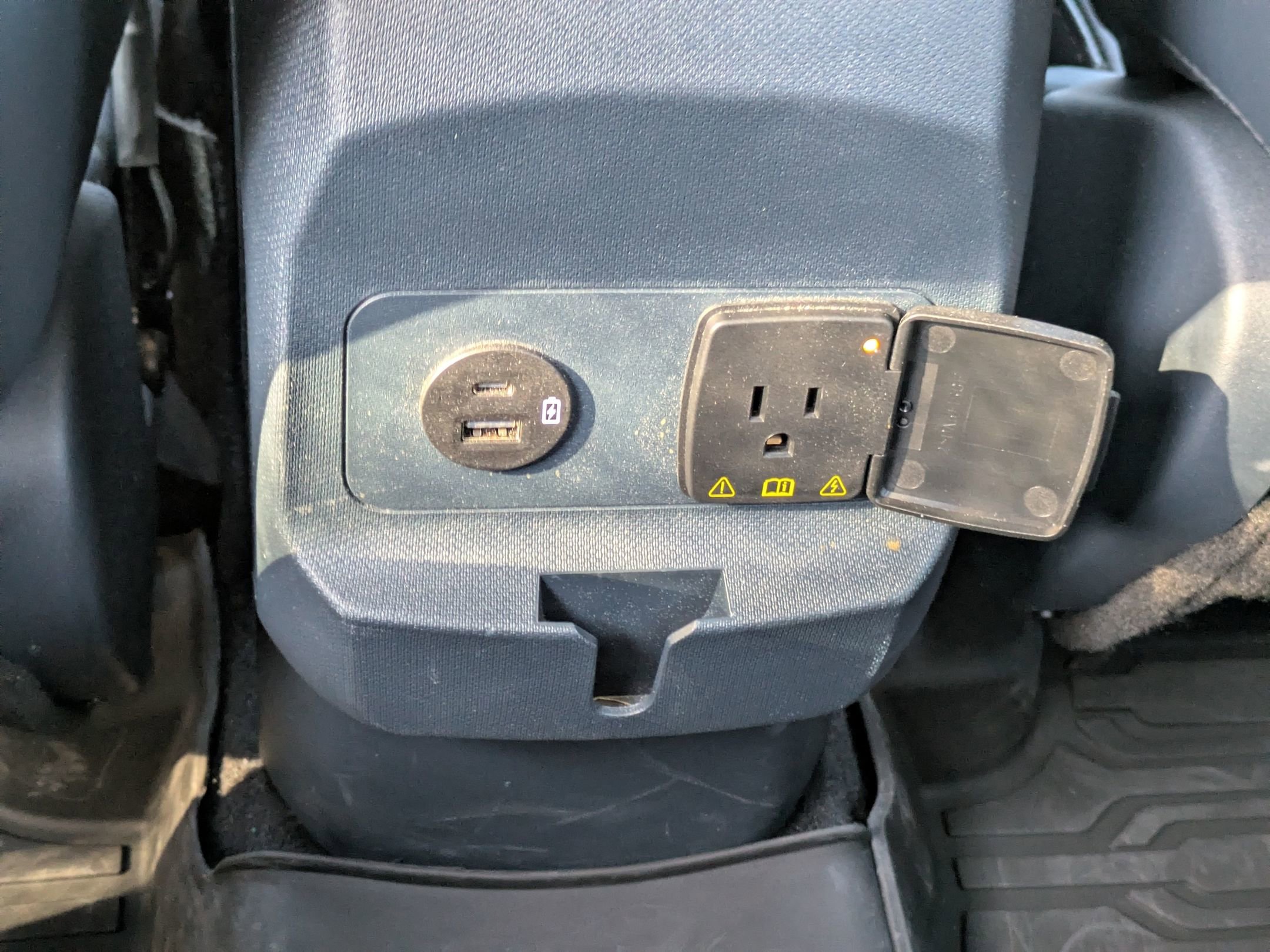 Certified 2023 Ford Maverick Lariat w/ Lariat Luxury Package image 30