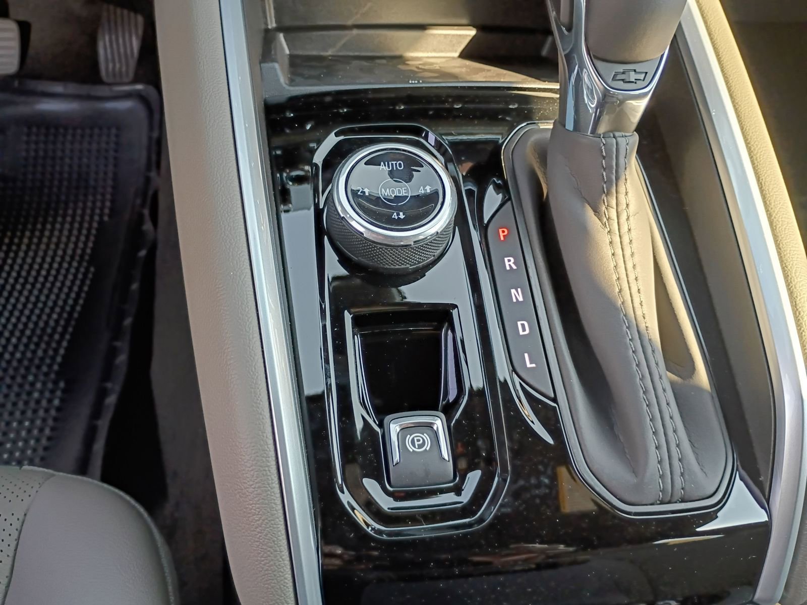 New 2026 Chevrolet Colorado ZR2 w/ Technology Package image 26