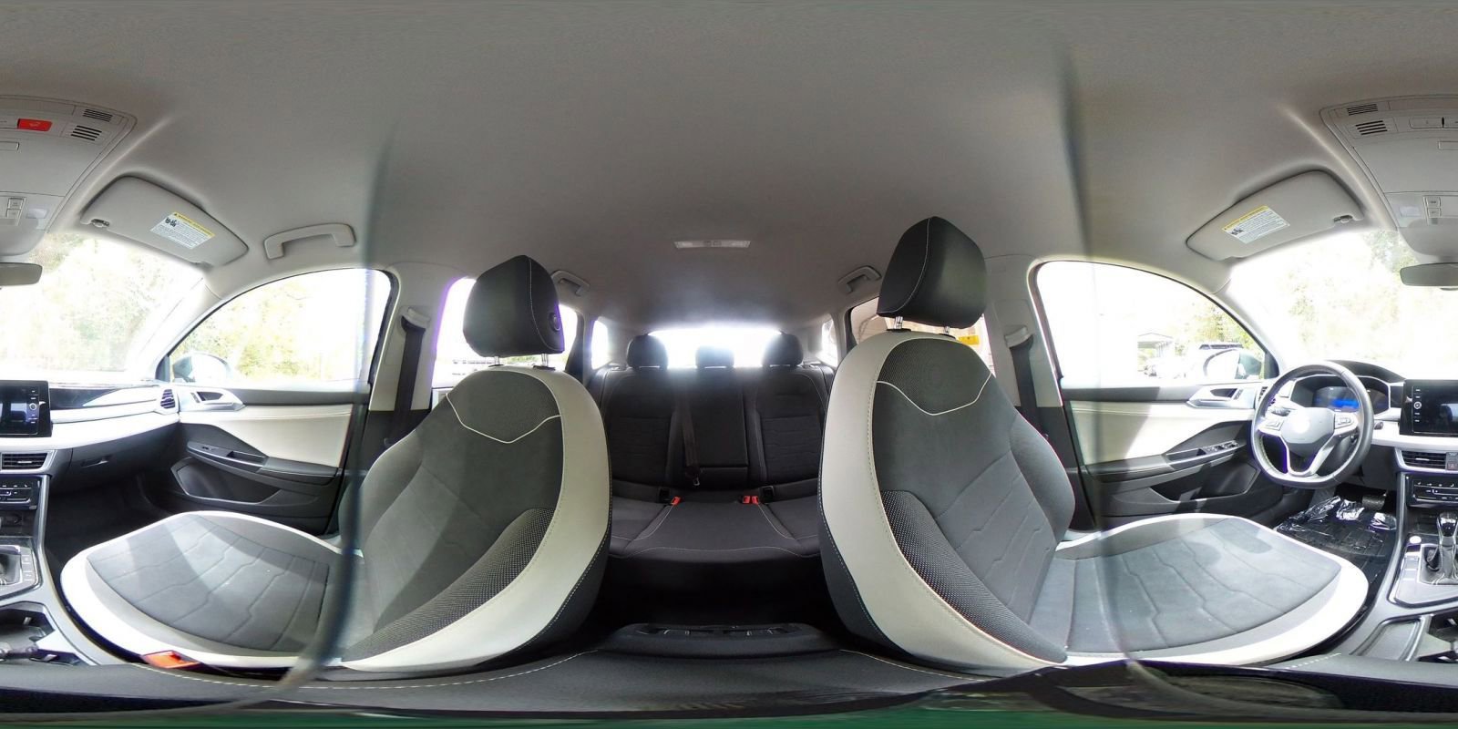 Used 2025 Volkswagen Taos SE image 43