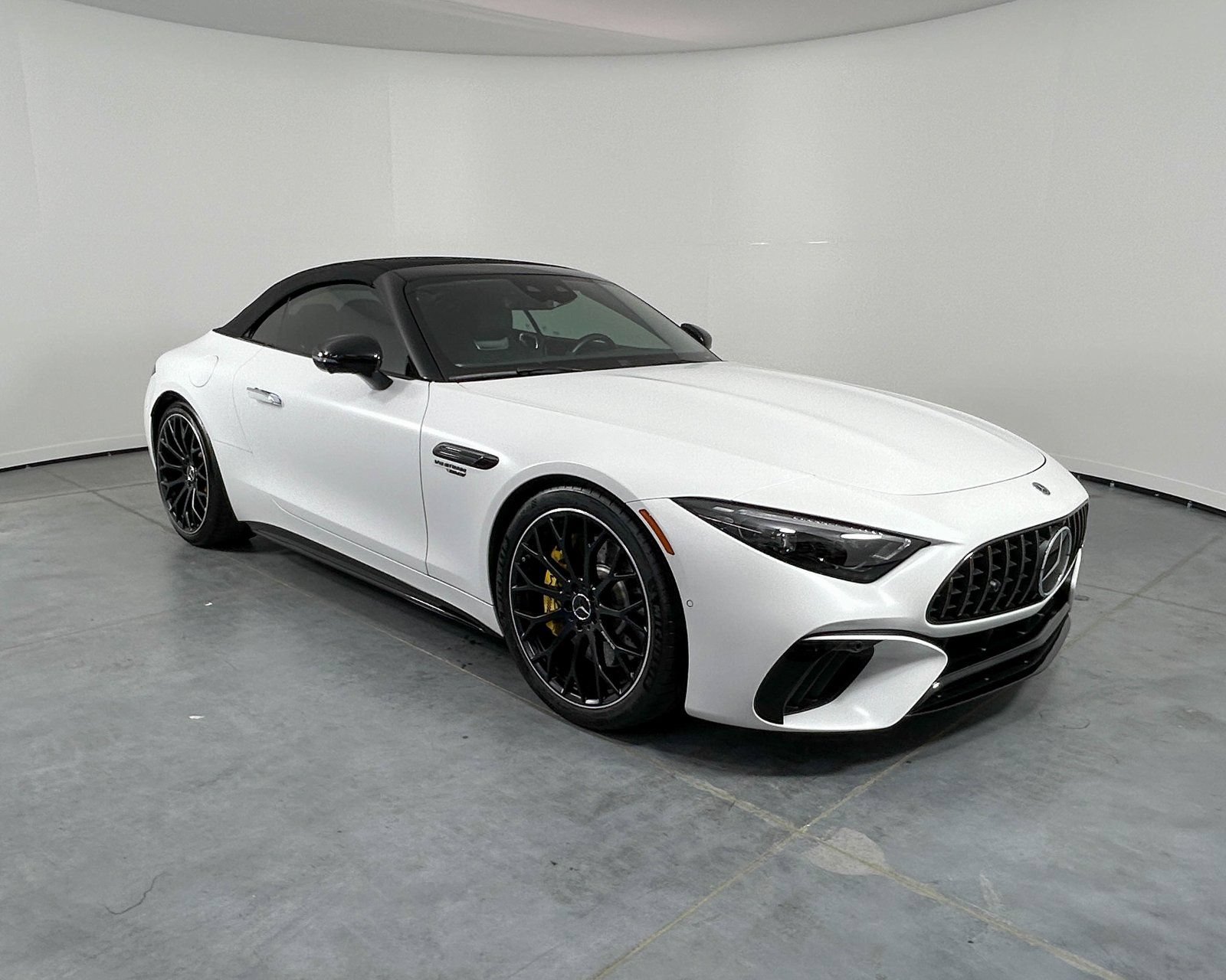 Used 2022 Mercedes-Benz SL 63 AMG 4MATIC image 3