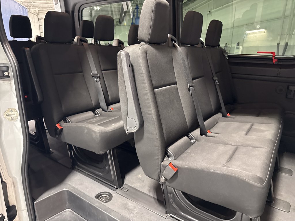 Used 2024 Mercedes-Benz Sprinter 2500 image 39