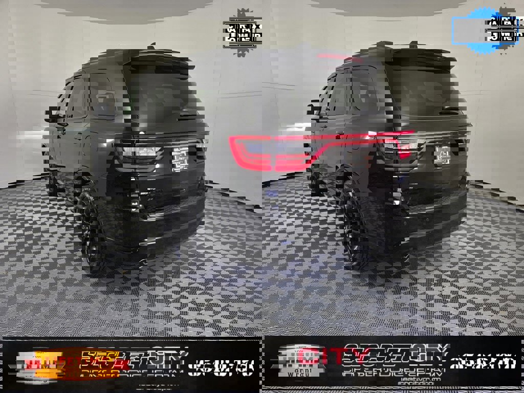 Used 2025 Dodge Durango R/T w/ Blacktop Package image 5