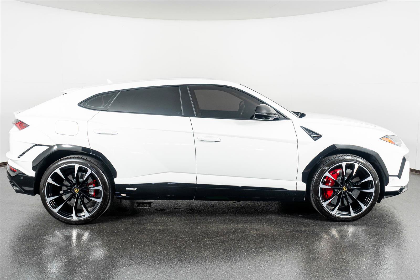 Used 2023 Lamborghini Urus S AWD/4WD image 5