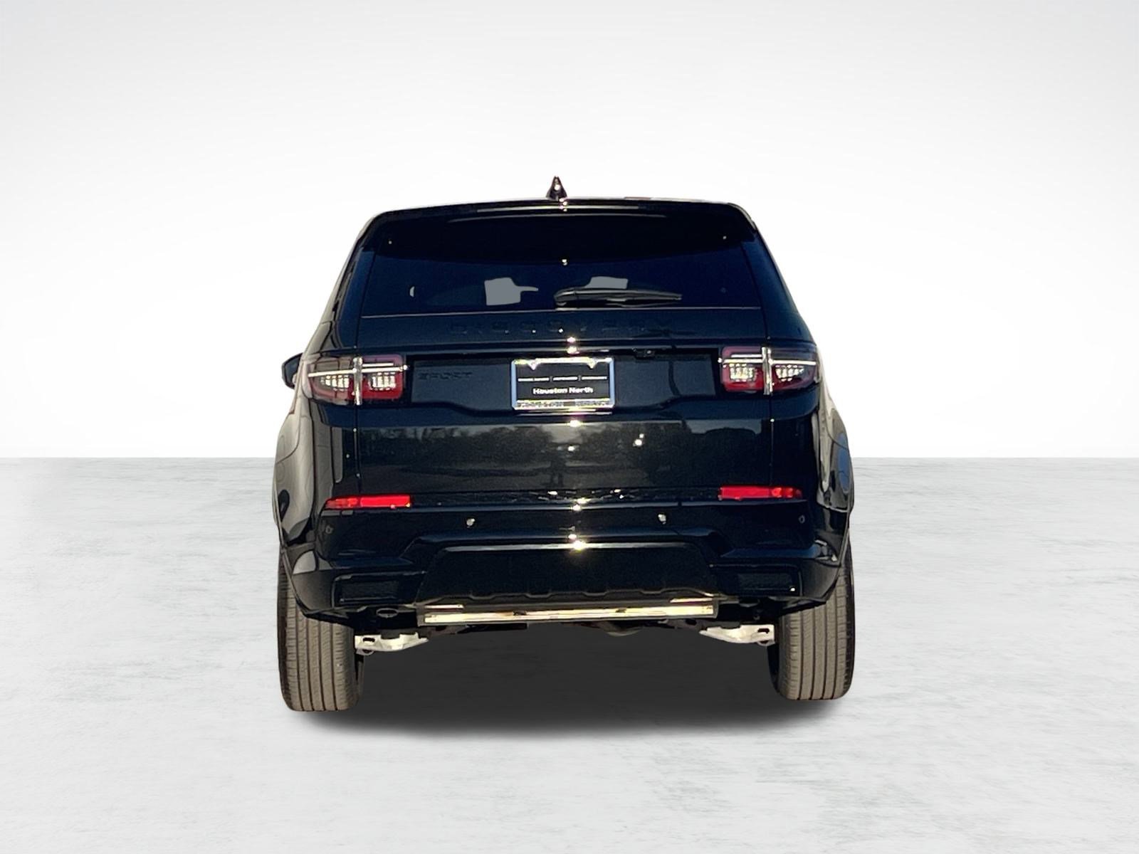 Used 2025 Land Rover Discovery Sport Dynamic SE image 9