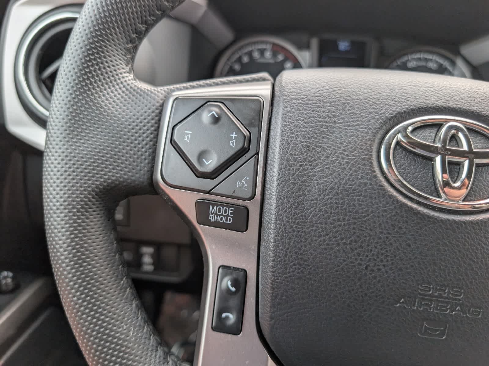 Used 2023 Toyota Tacoma Limited AWD/4WD image 23