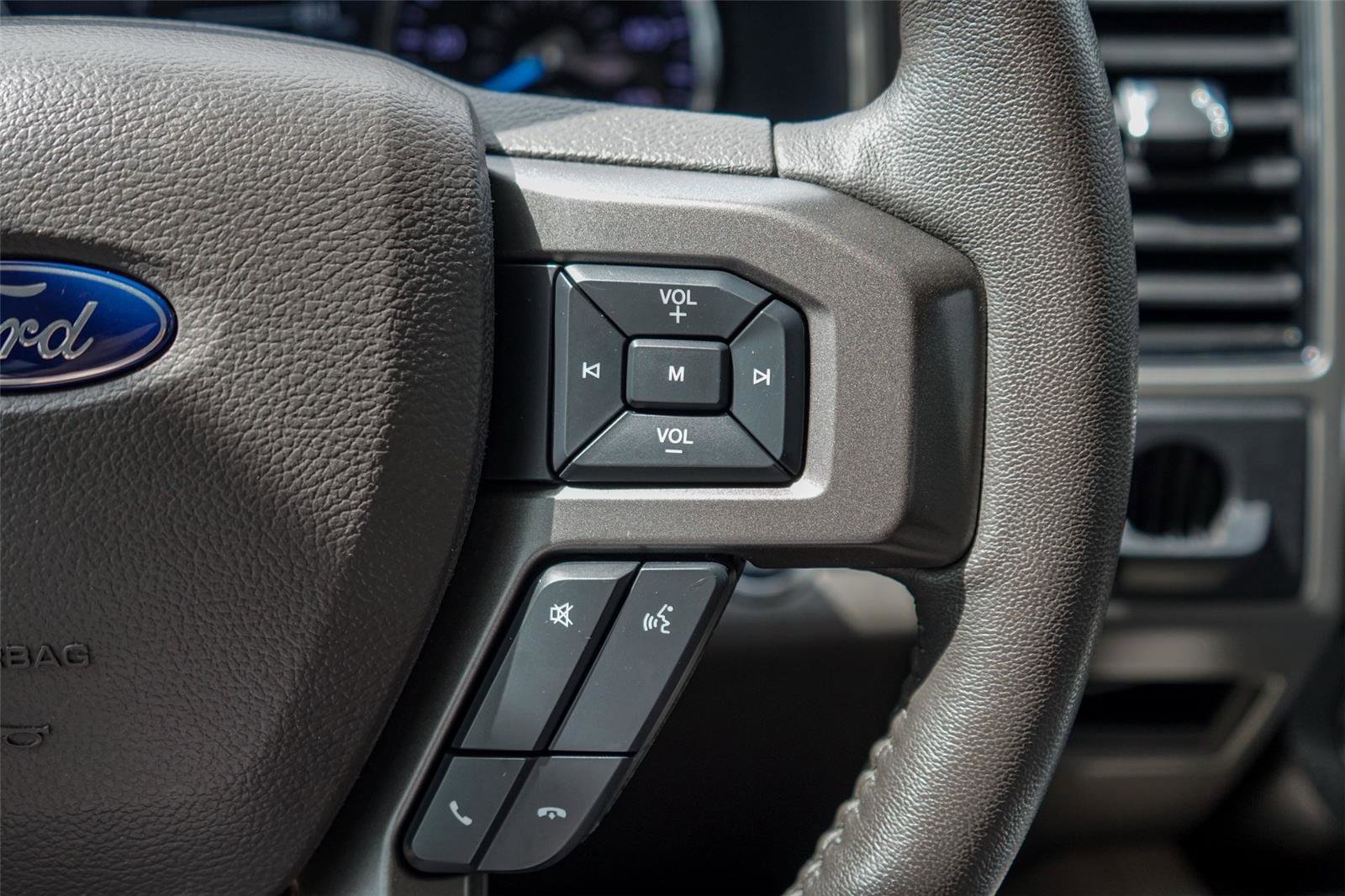 Used 2018 Ford Expedition XLT w/ Equipment Group 202A image 16