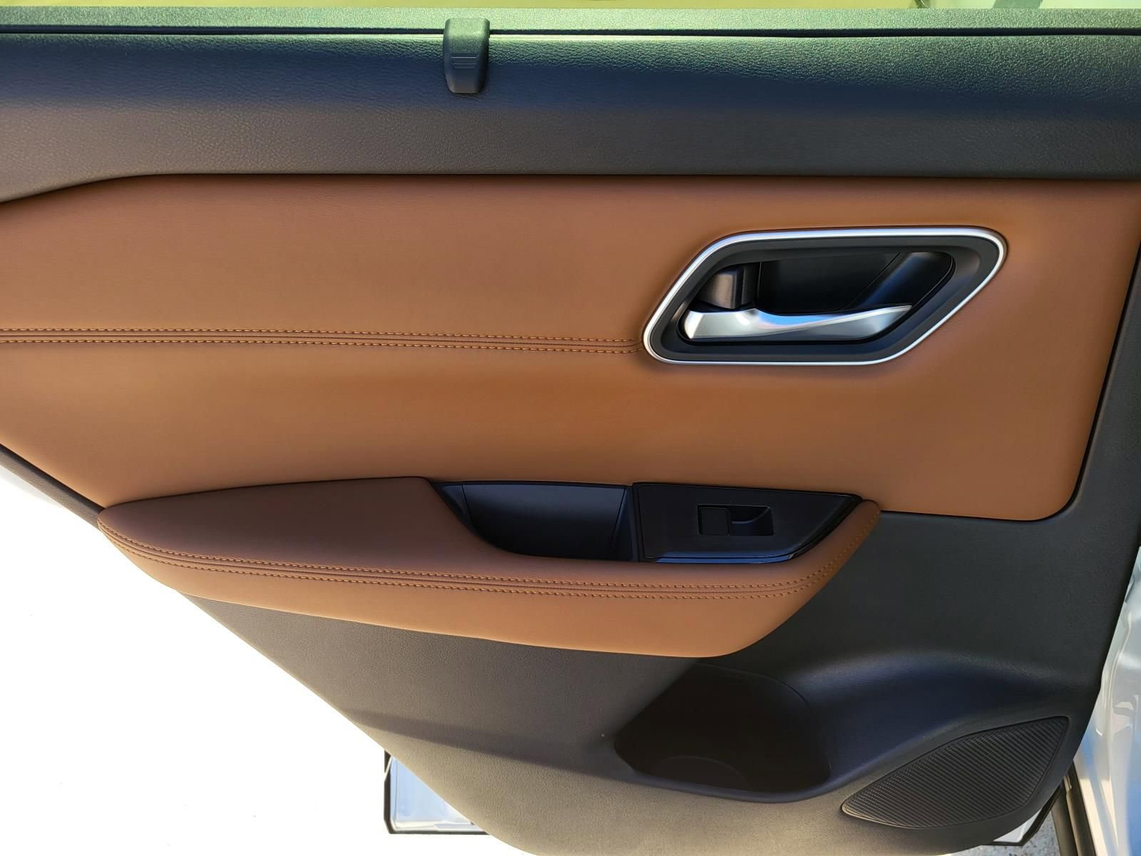 New 2026 Nissan Rogue Platinum image 17